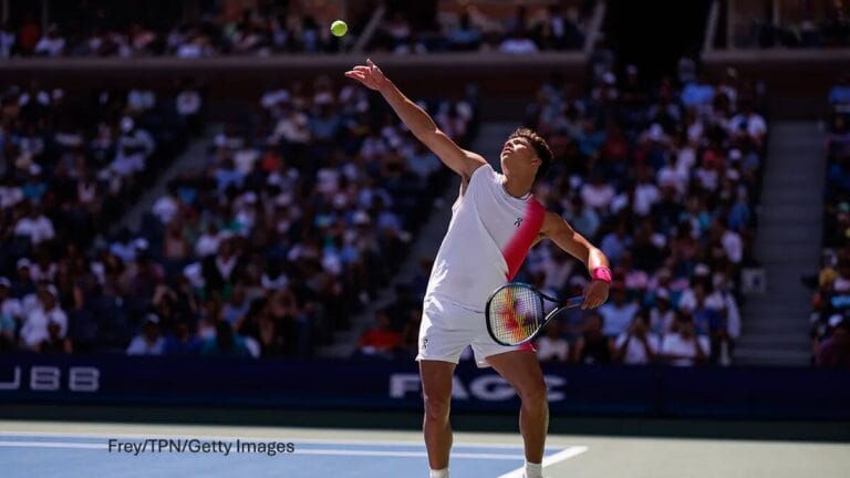 Como mejorar el saque en tenis - Ben Shelton