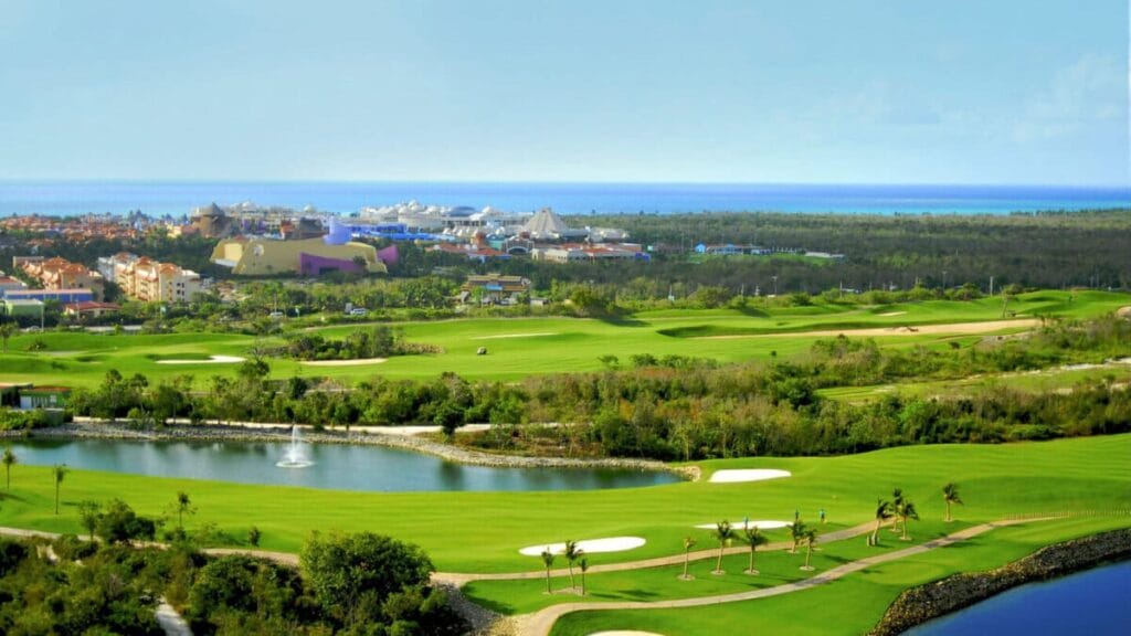mejores campos de golf en cancun Iberostar Playa Paraíso Golf Club