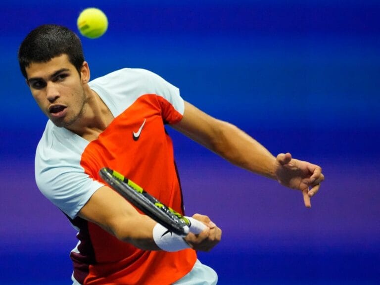 tutorial como hacer una dejada drop shot en tenis como carlos alcaraz